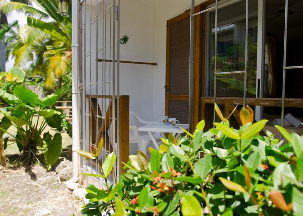 Cherry Tree Apartments, Christ Church (updated prices 2024)