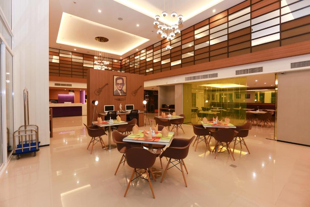 The Whisper Hotel - Resim 32