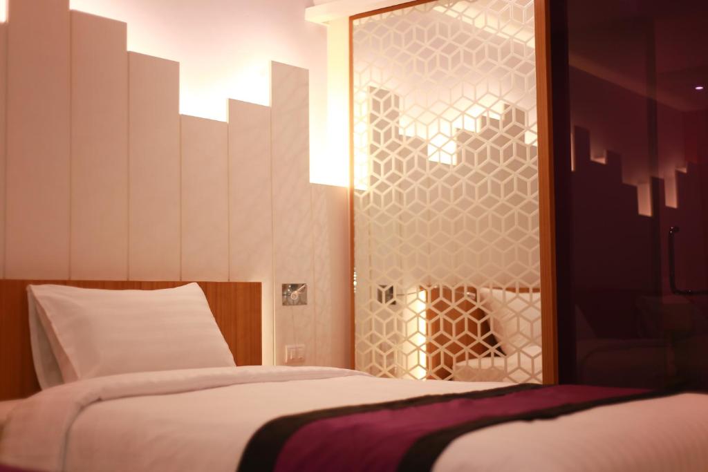 لابی و فضای عمومی The Whisper Hotel - تصویر ۵