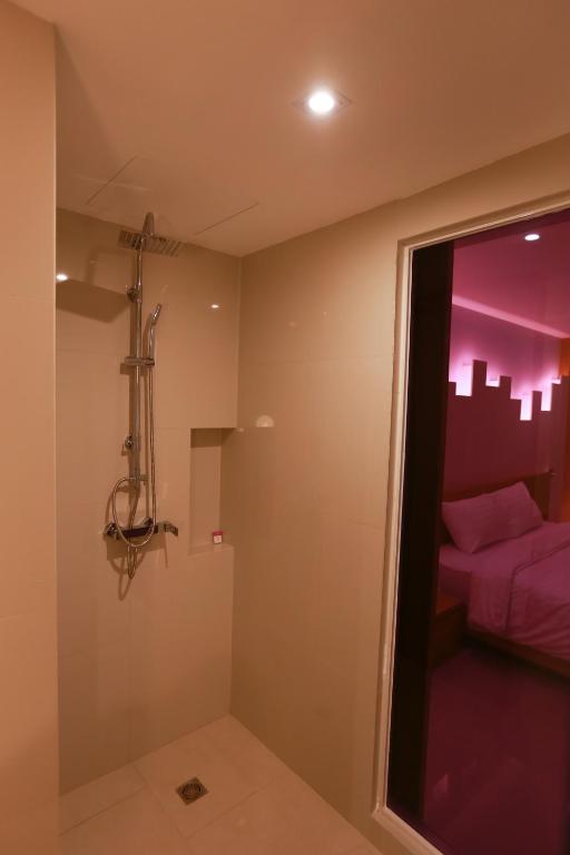 The Whisper Hotel - Resim 25