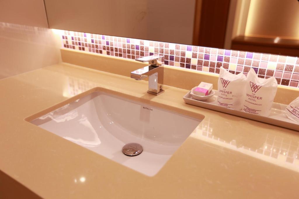 The Whisper Hotel - Resim 23