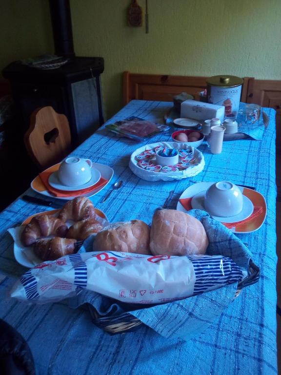 Jedlo v ubytovaní bed & breakfast alebo blízkom okolí