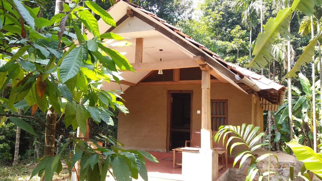 Raj Estate Stay - One-Bedroom Villa