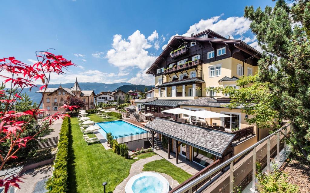 A view of the pool at Hotel Villa Kastelruth or nearby