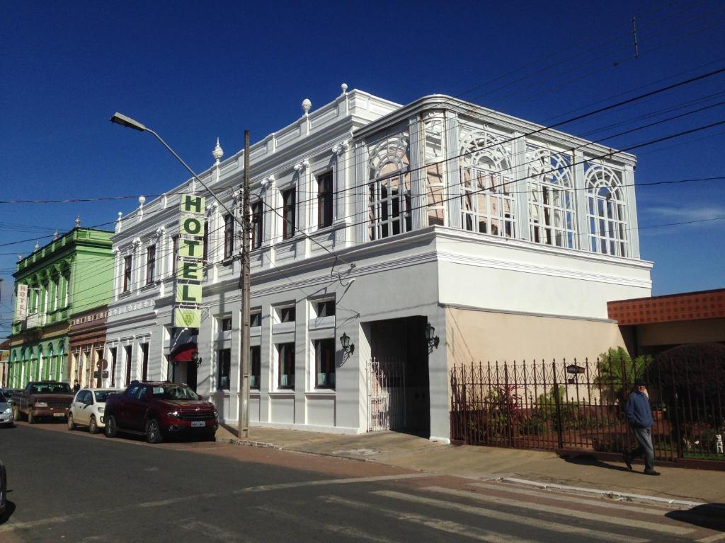  Central Palace Hotel