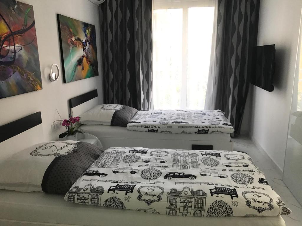 Laura City Egnatia - 15