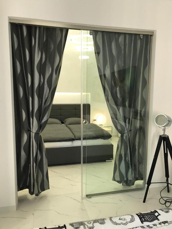 Laura City Egnatia - 6