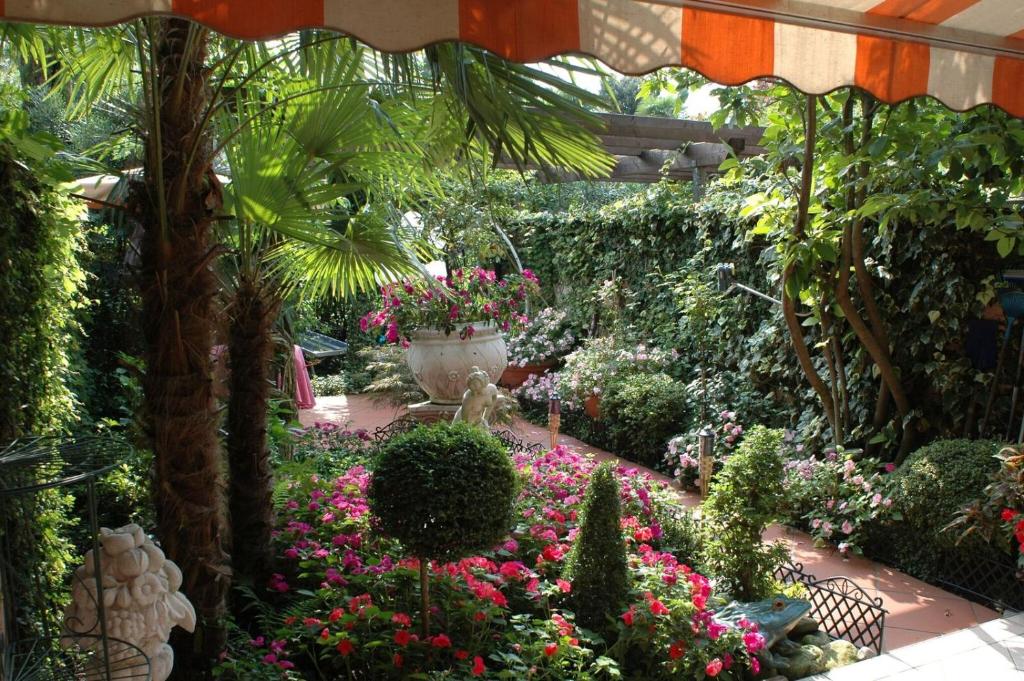 Zahrada ubytování Residenza Giardino - Chez Antoinette