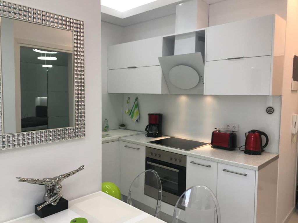 Laura City Egnatia - 1