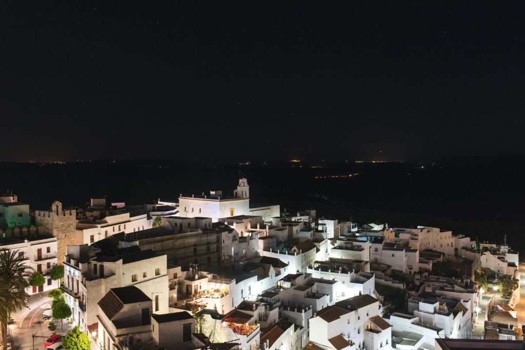 Nespecifikovaný výhled na destinaci Vejer de la Frontera nebo výhled na město při pohledu z penzionu