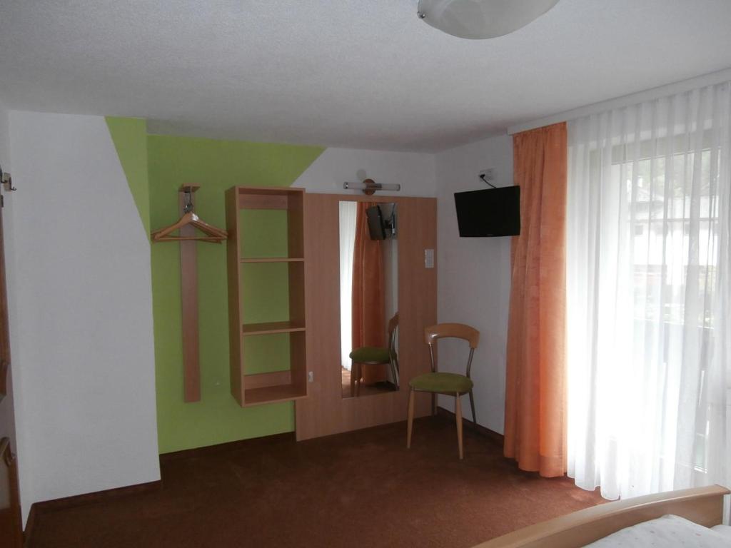 TV a/nebo společenská místnost v ubytování Haus Plankensteiner