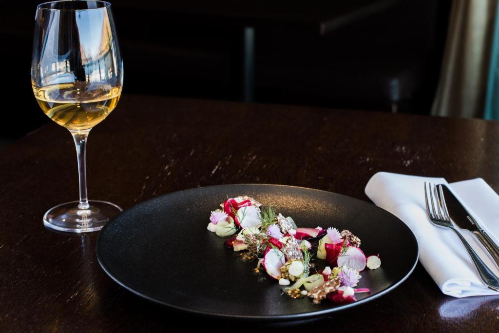 The Rees Hotel & Luxury Apartments