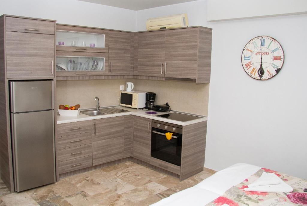 Kuchyň nebo kuchyňský kout v ubytování Attalos Apartments