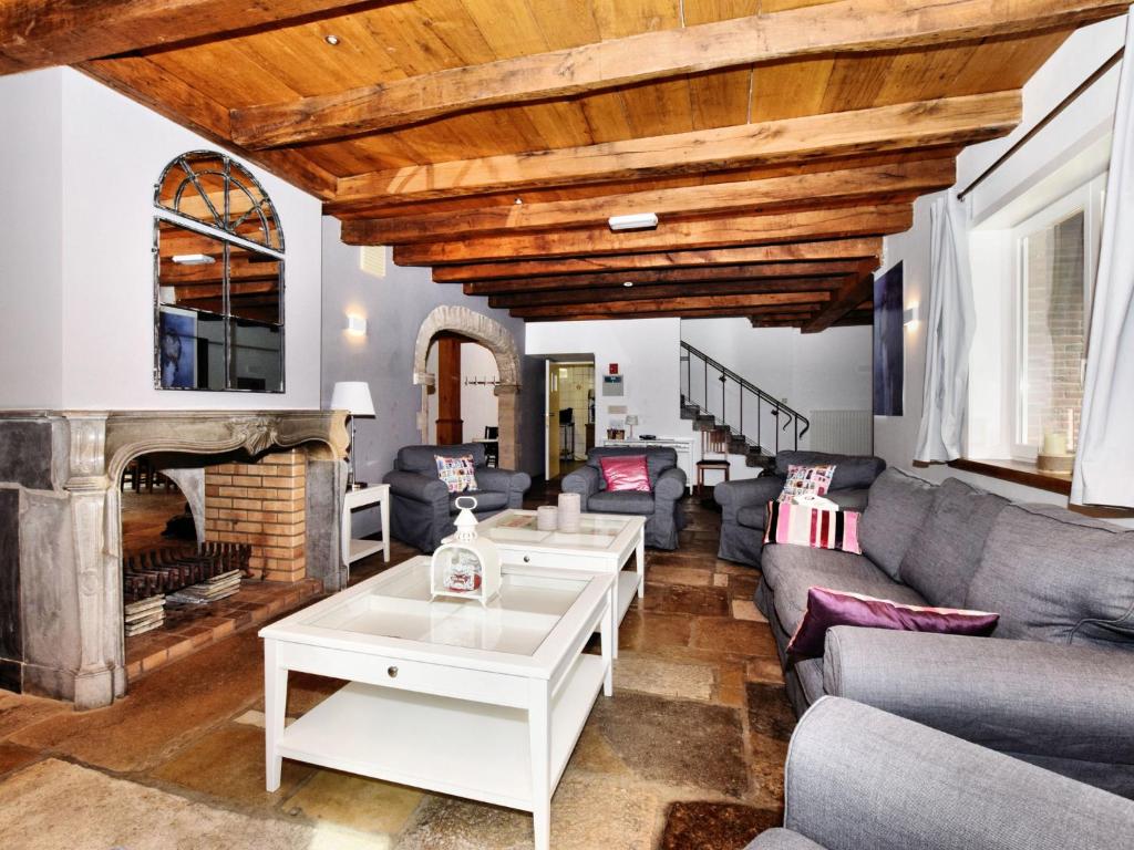 Posezení v ubytování Farmhouse in Tuscany with Pool Views