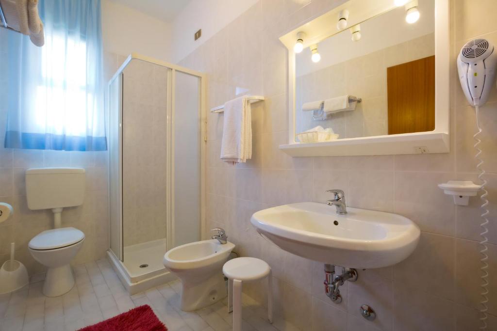 Koupelna v ubytování Hotel Etna