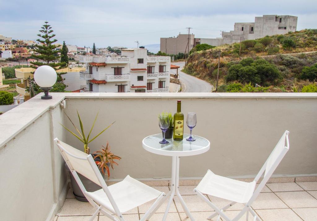 Balkón nebo terasa v ubytování Attalos Apartments