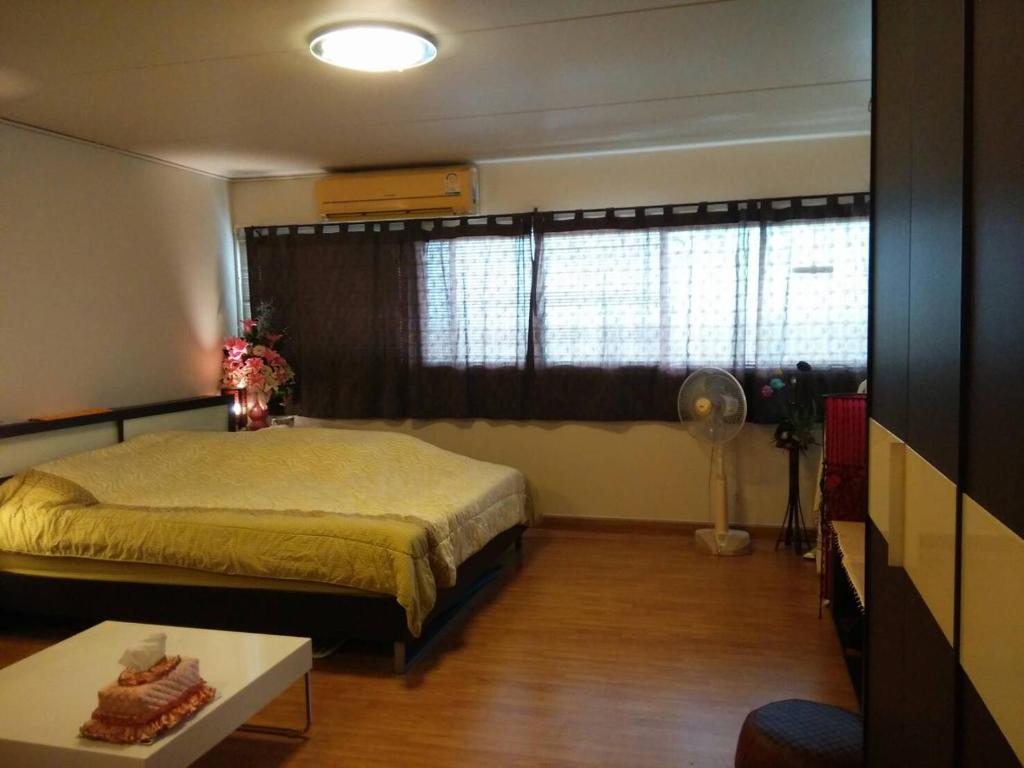 Renovate Room Near Impact - Kingkamer