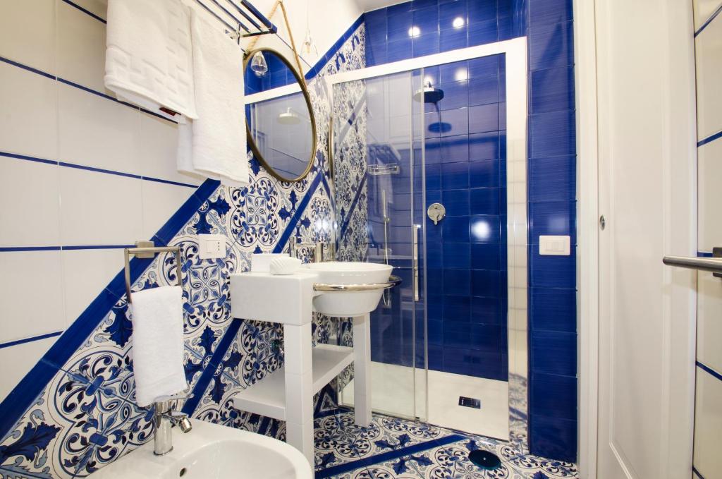A bathroom at B&B Maiori Luxury