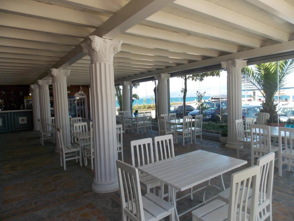Restaurace v ubytování Sunset Suites