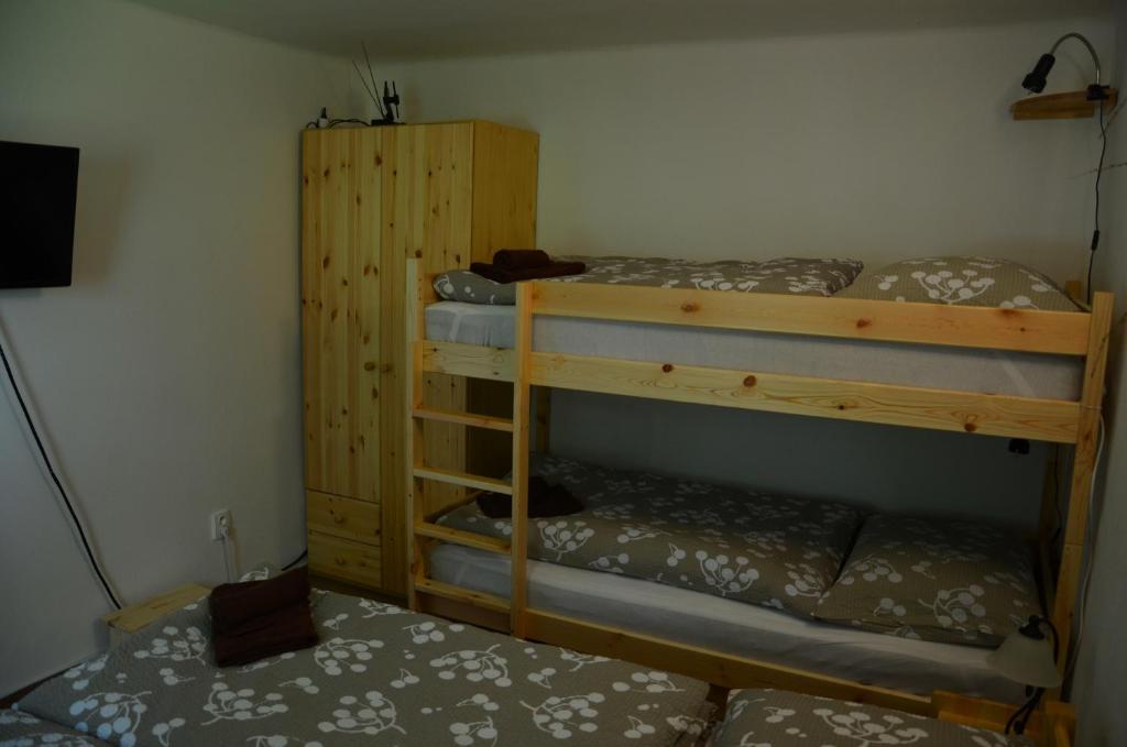 Letto o letti in una camera di Chata Nela