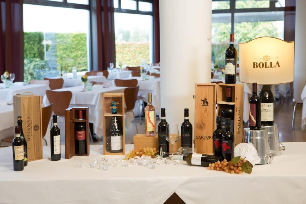 Nápoje v ubytování Hotel Montemezzi