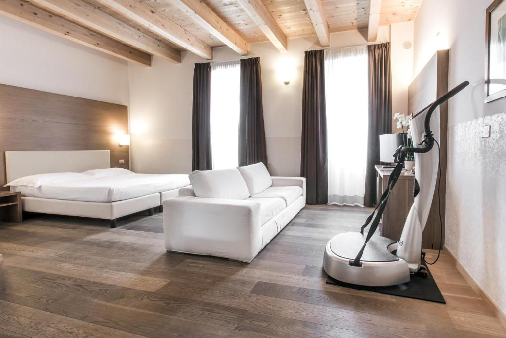 Fotografie z fotogalerie ubytování Hotel Operà v destinaci Dossobuono