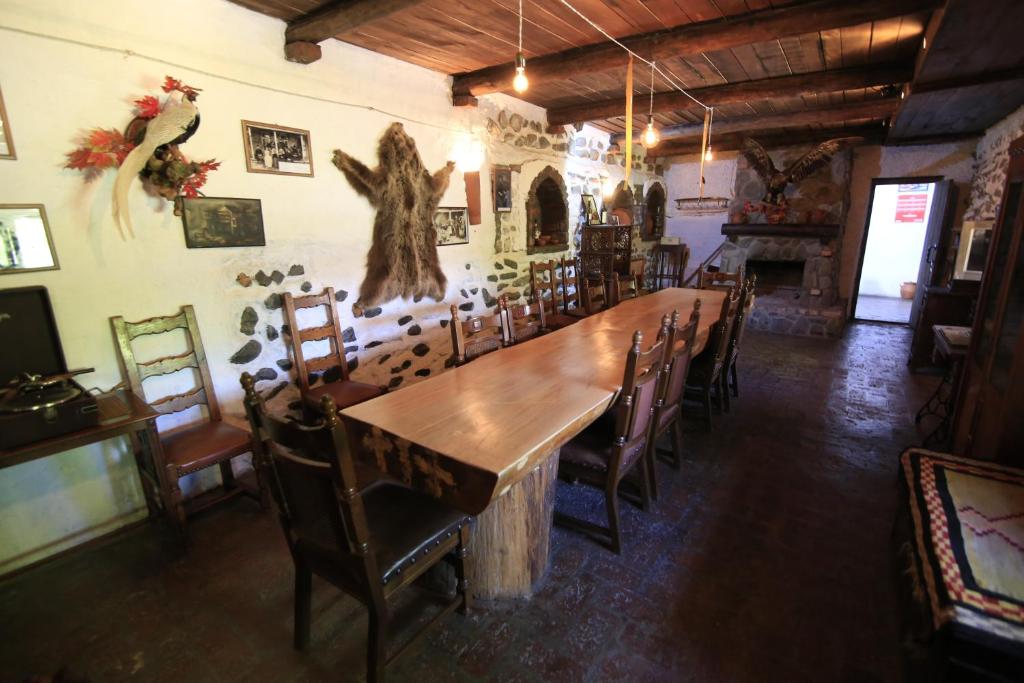 TV a/nebo společenská místnost v ubytování Chateau Bruale