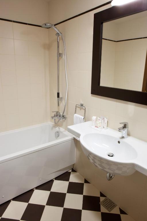 Europa Royale Bucharest - Resim 14