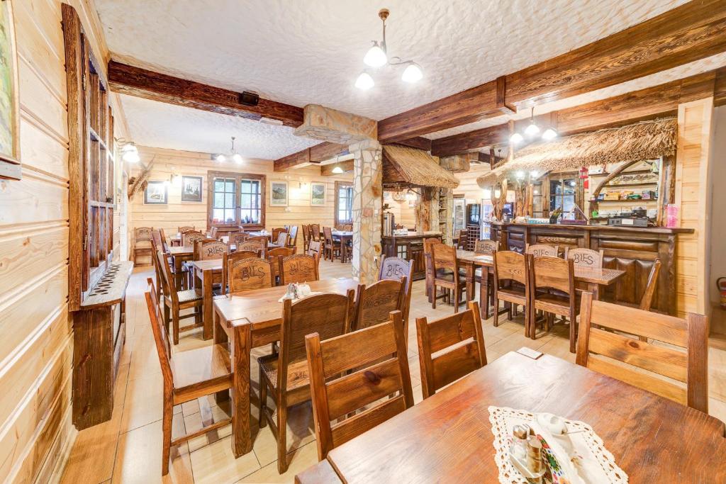 Restaurace v ubytování Solny - Resort w Bieszczadach