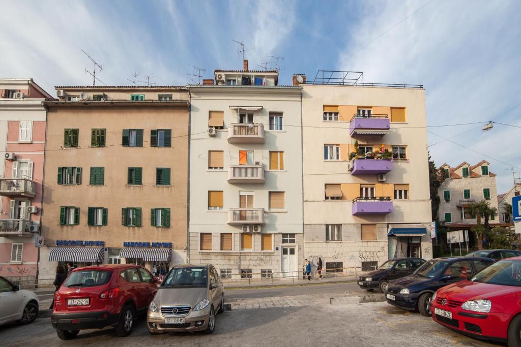 Budova, v ktorej sa apartmán nachádza