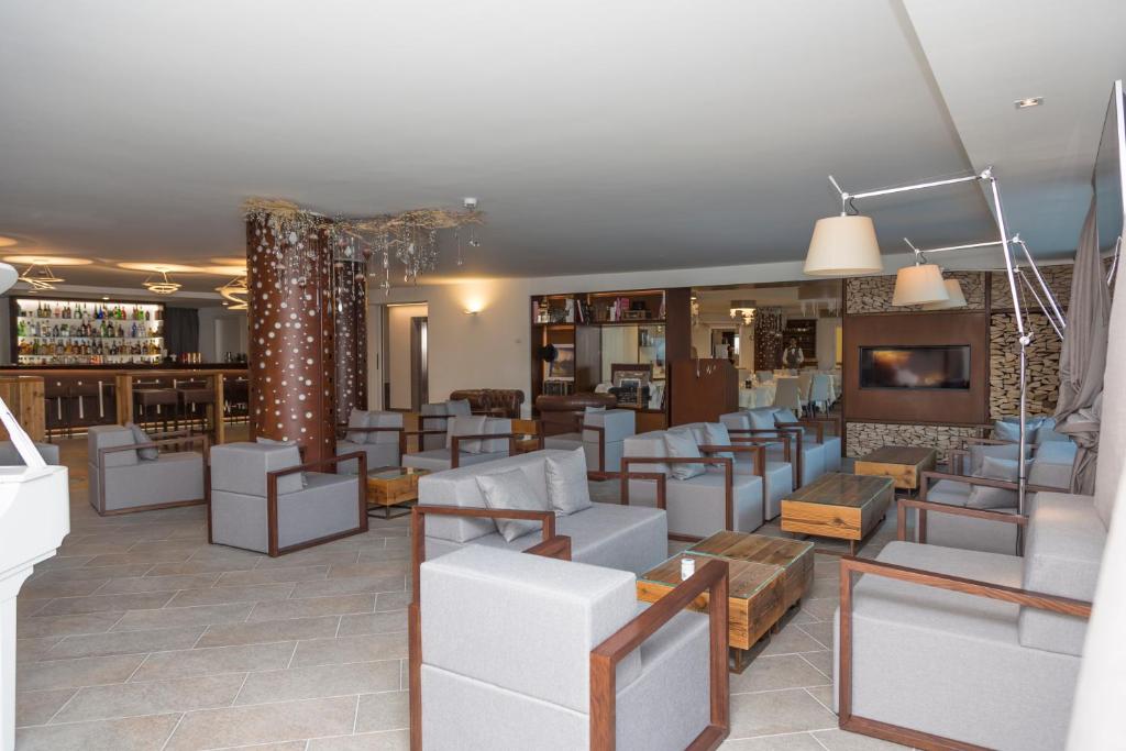 Гостиная зона в White Angel Hotel
