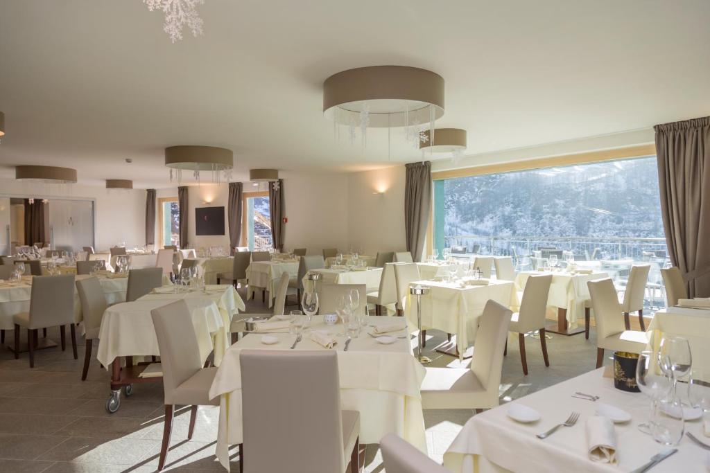 Ресторан / где поесть в White Angel Hotel