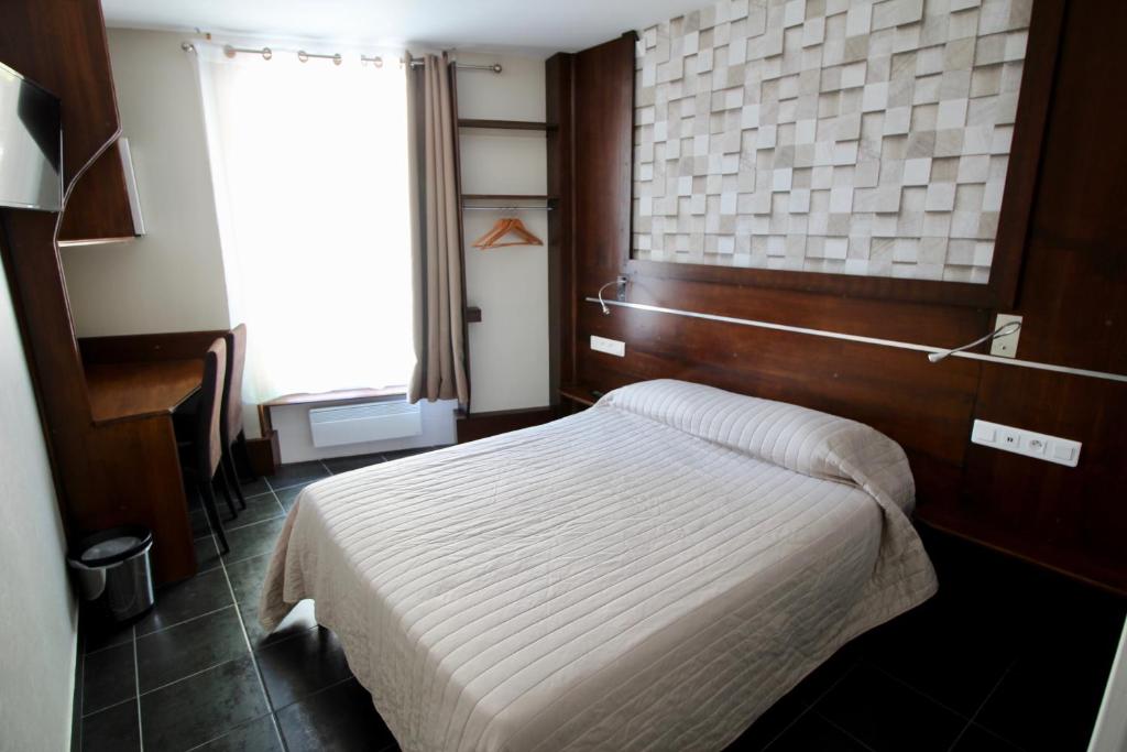 Hotel des Pyrénées - Resim 3