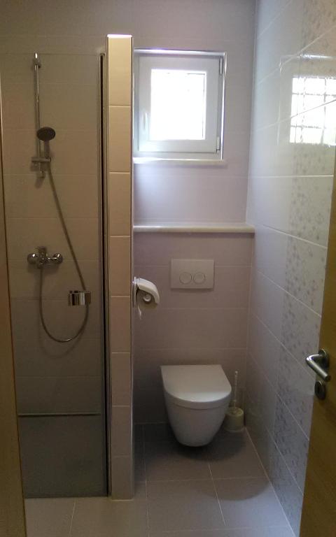 Koupelna v ubytování Apartmani Tanja