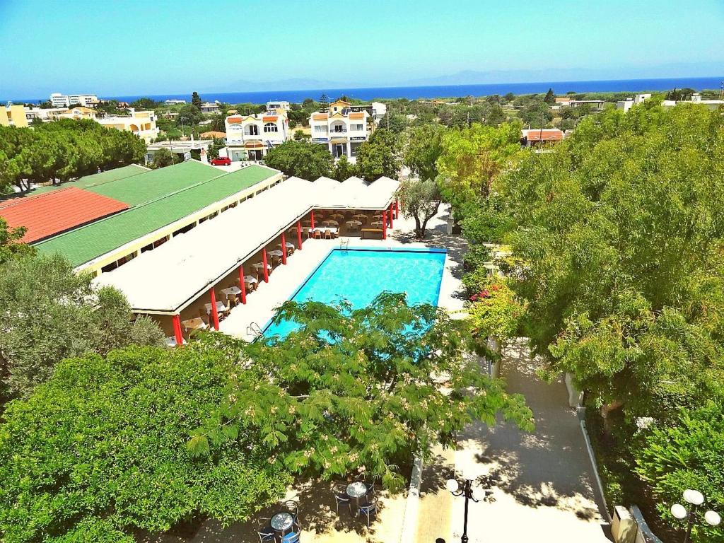 Bazén v ubytování Filerimos Village Hotel nebo v jeho okolí