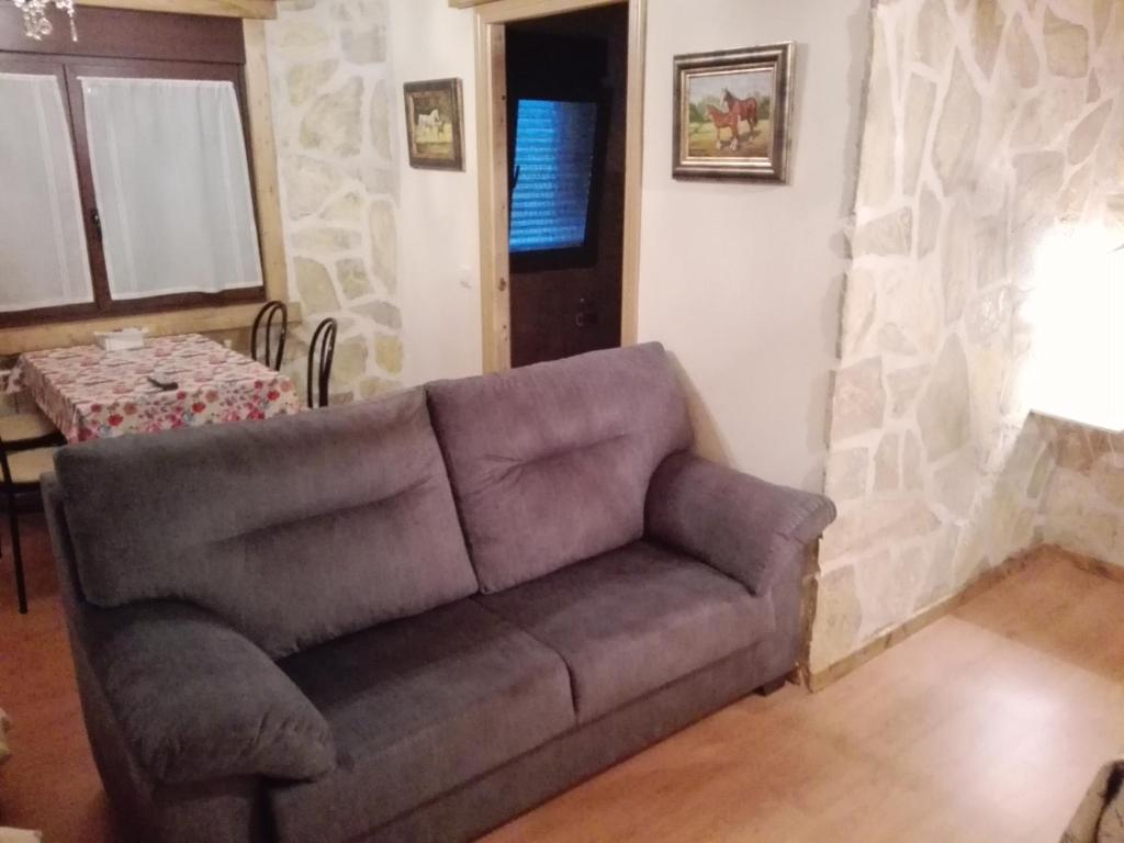 A seating area at Abadía del Marqués de Avila