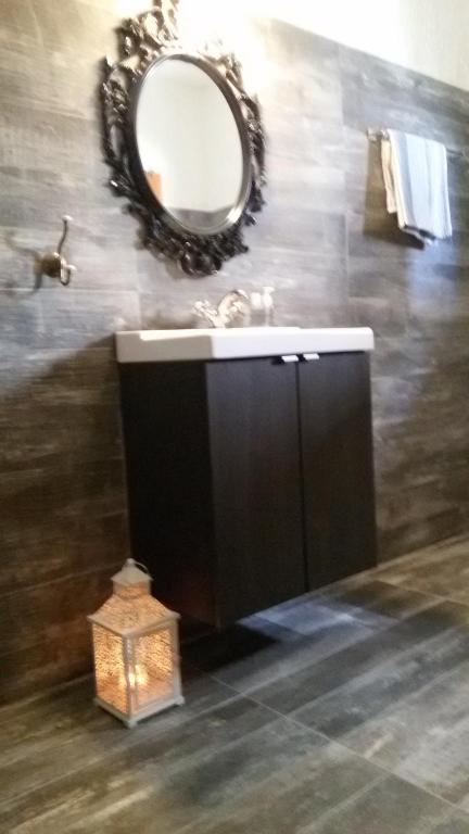 Emmanuel Apartments - 2