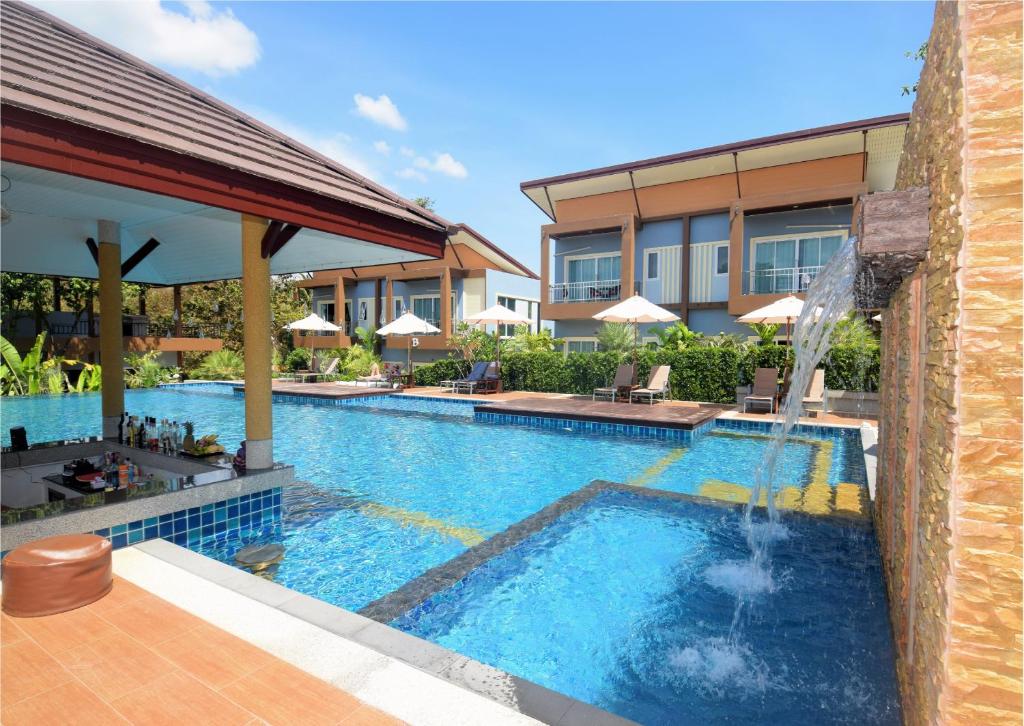 Πισίνα στο ή κοντά στο Phutara Lanta Resort - SHA Extra Plus Koh Lanta