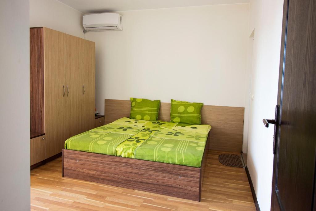 Postel nebo postele na pokoji v ubytování Ivatea Family Hotel