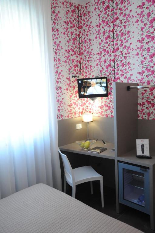 Hotel Astoria - Small Double Room