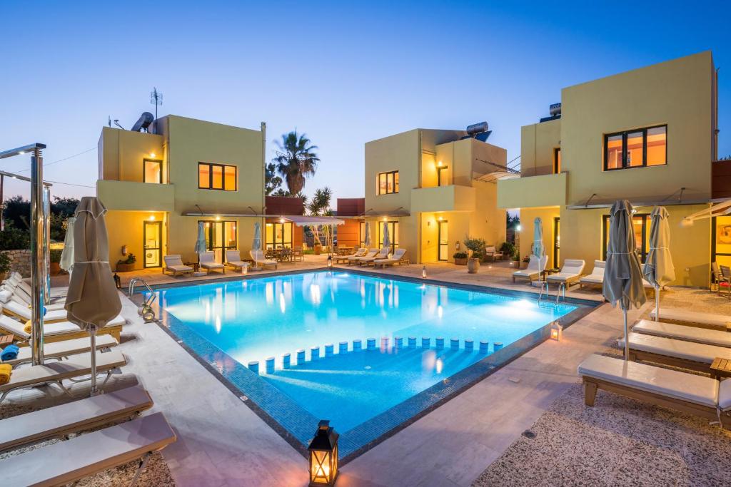 Bazén v ubytovaní Daphnis Villas alebo v jeho blízkosti