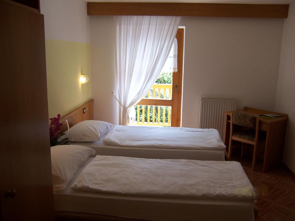 Alpen Hotel Rabbi - Tweepersoonskamer Met 1 Of 2 Bedden