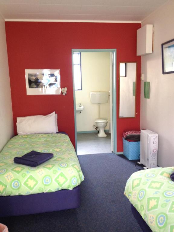 Sequoia Lodge Backpackers - Resim 39