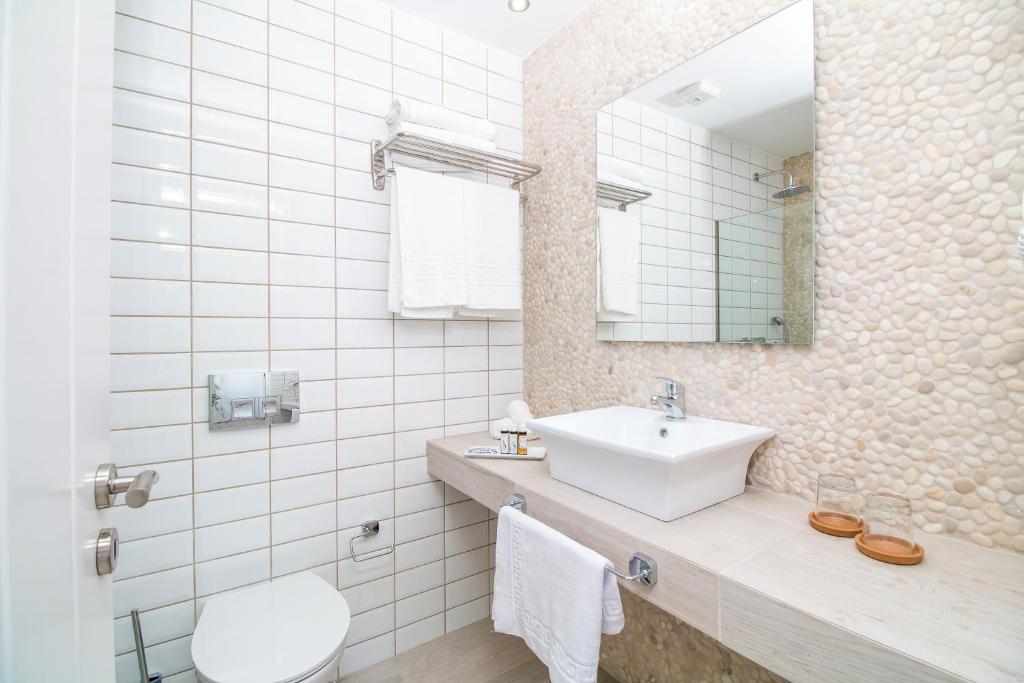 Dimitra Boutique Rooms - 7