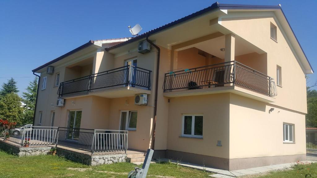 Budova, kde se apartmán nachází