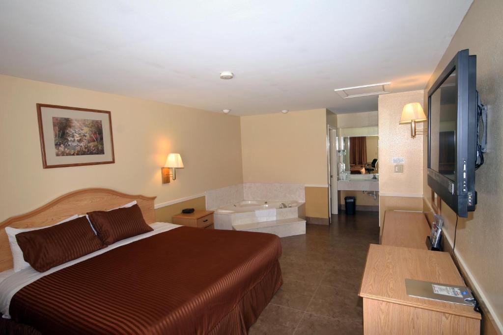 Edinburg Executive Inn photo