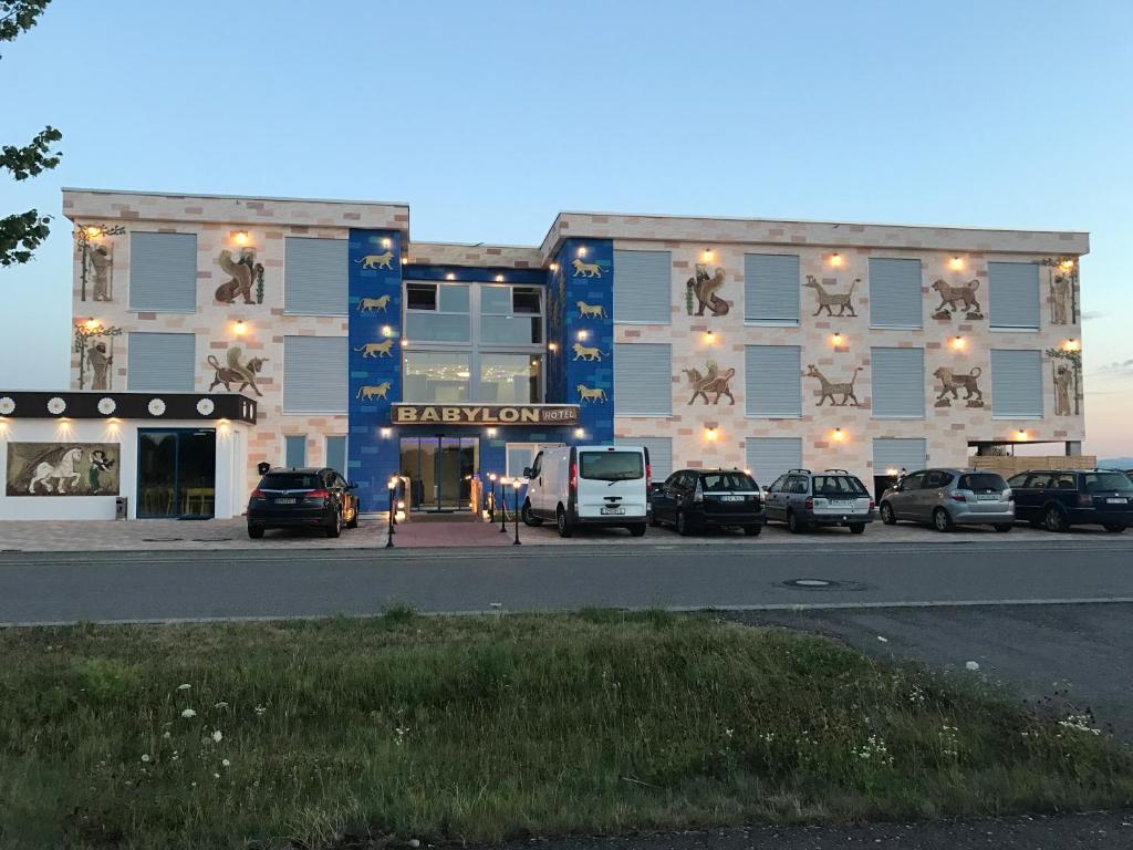 Budova, kde se hotel nachází