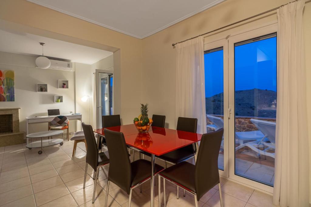 Część wypoczynkowa w obiekcie Thea Villas Aegina