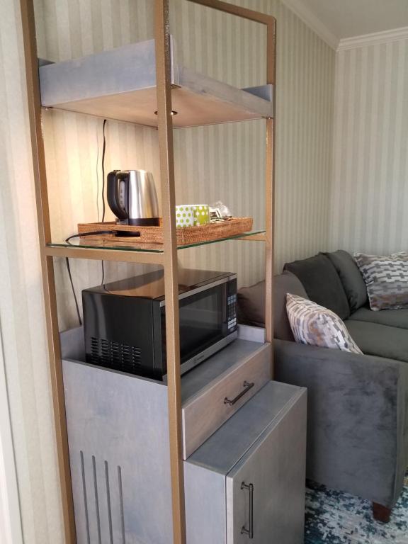 Kuchyň nebo kuchyňský kout v ubytování SenS Hotel & Vanne Bistro Berkeley