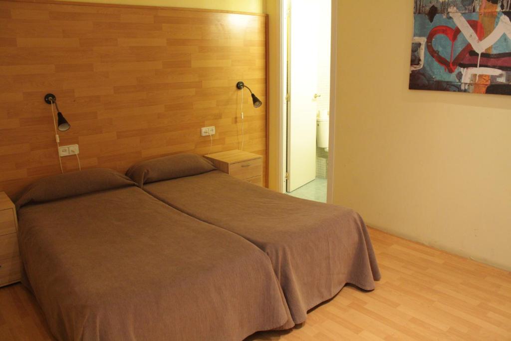 Pension Hostal Baires (Spanje Barcelona) - Booking.com